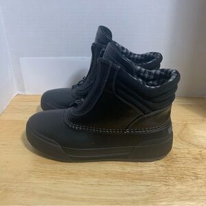 Easy Spirit Women‎ Ankle High Bootie  Platform Waterproof Black 7M